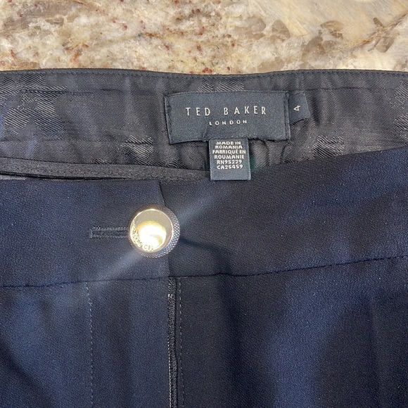 Gorgeous, brand new, Ted Baker size 4 (US 12) black suit - Picture 12 of 13